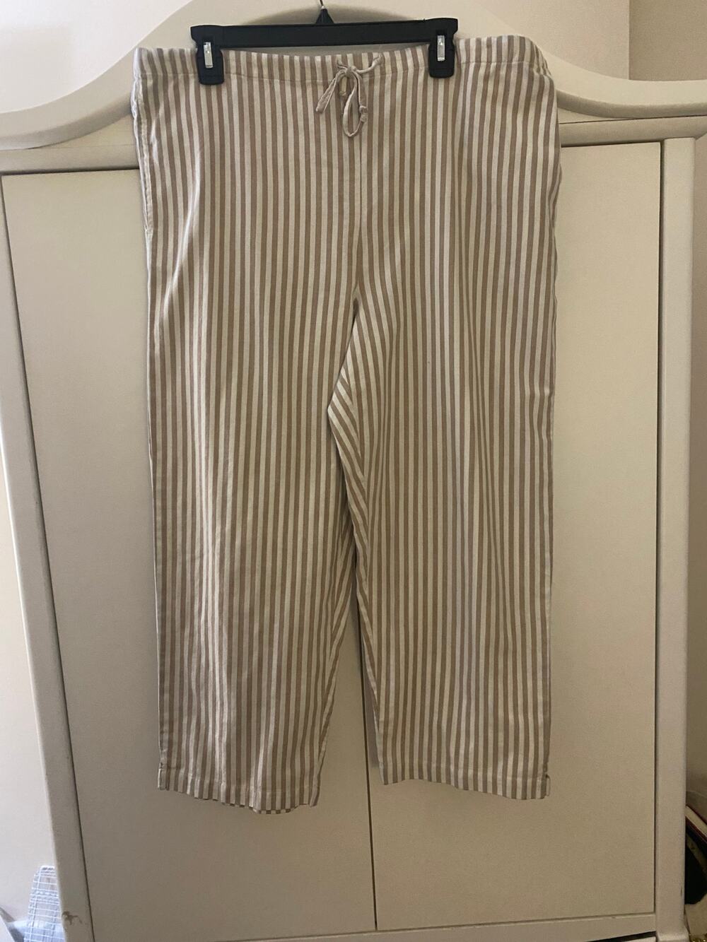 Orvis Drawstring Pants Tan/white size 14
